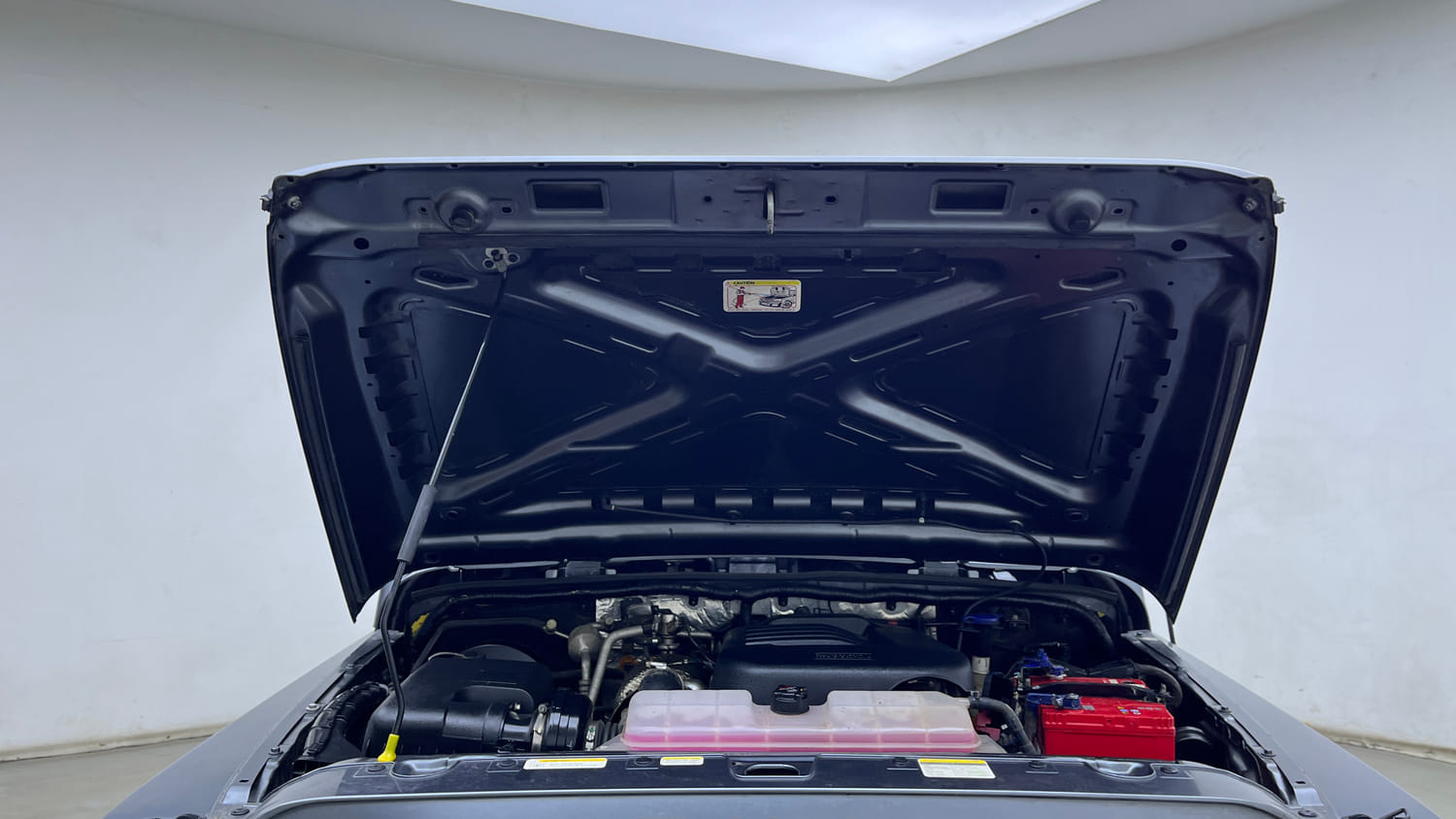 Used 2022 mahindra Thar LX Hard Top Diesel MT 4WD Diesel Manual engine ENGINE & BONNET OPEN FRONT VIEW