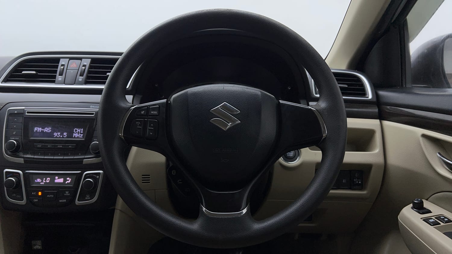 Used 2017 Maruti Suzuki Ciaz Zeta 1.4 MT Petrol Manual interior STEERING VIEW