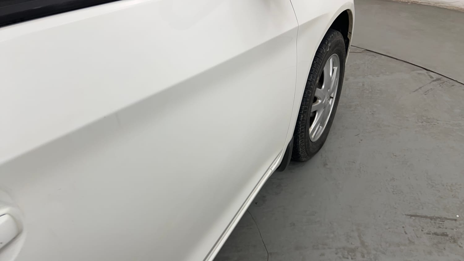 Used 2016 Honda Brio VX MT Petrol Manual dents MINOR SCRATCH