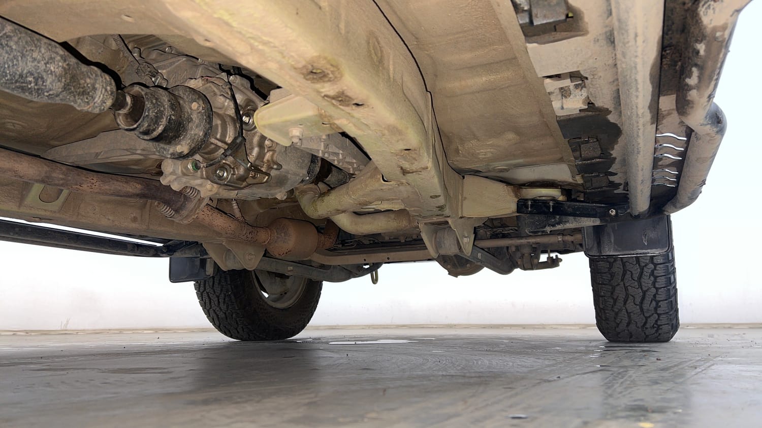 Used 2023 Maruti Suzuki Jimny Alpha AT Petrol Automatic extra REAR RIGHT UNDERBODY VIEW