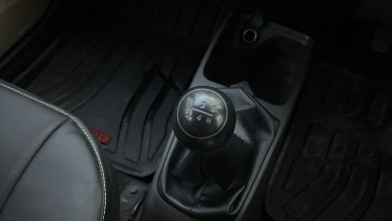 Used 2014 Hyundai Eon Era + Petrol Manual interior GEAR  KNOB VIEW