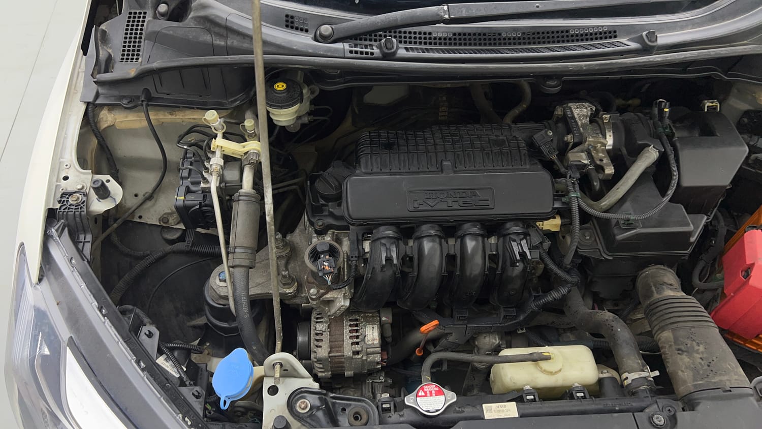 Used 2017 Honda City V CVT Petrol Petrol Automatic engine ENGINE RIGHT SIDE VIEW