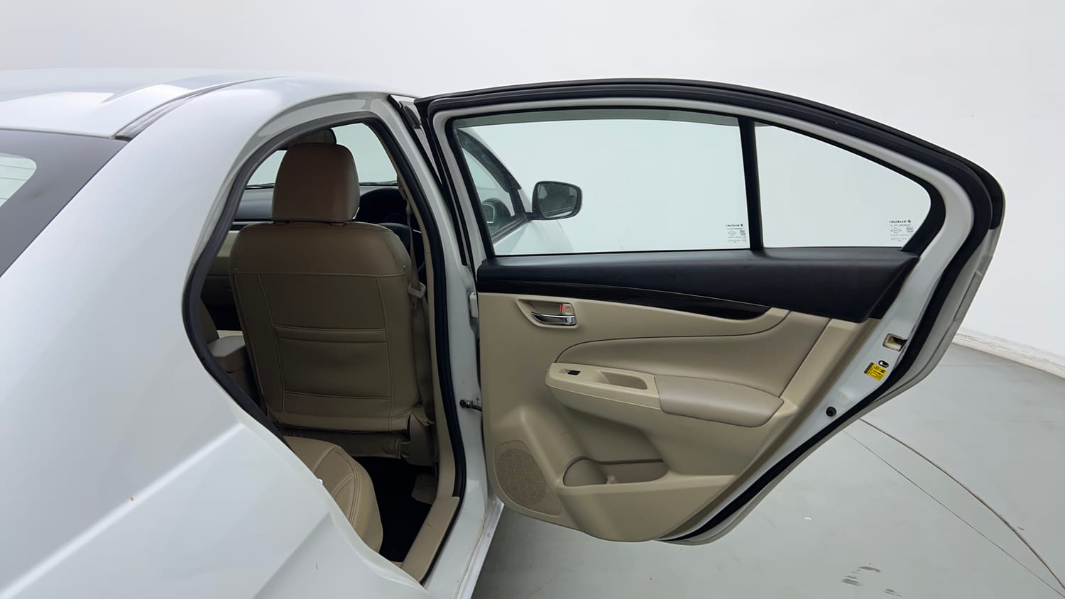 Used 2017 Maruti Suzuki Ciaz Zeta 1.4 MT Petrol Manual interior RIGHT REAR DOOR OPEN VIEW