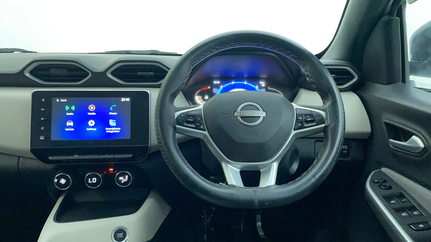 Used 2023 Nissan Magnite XV Petrol Manual interior STEERING VIEW