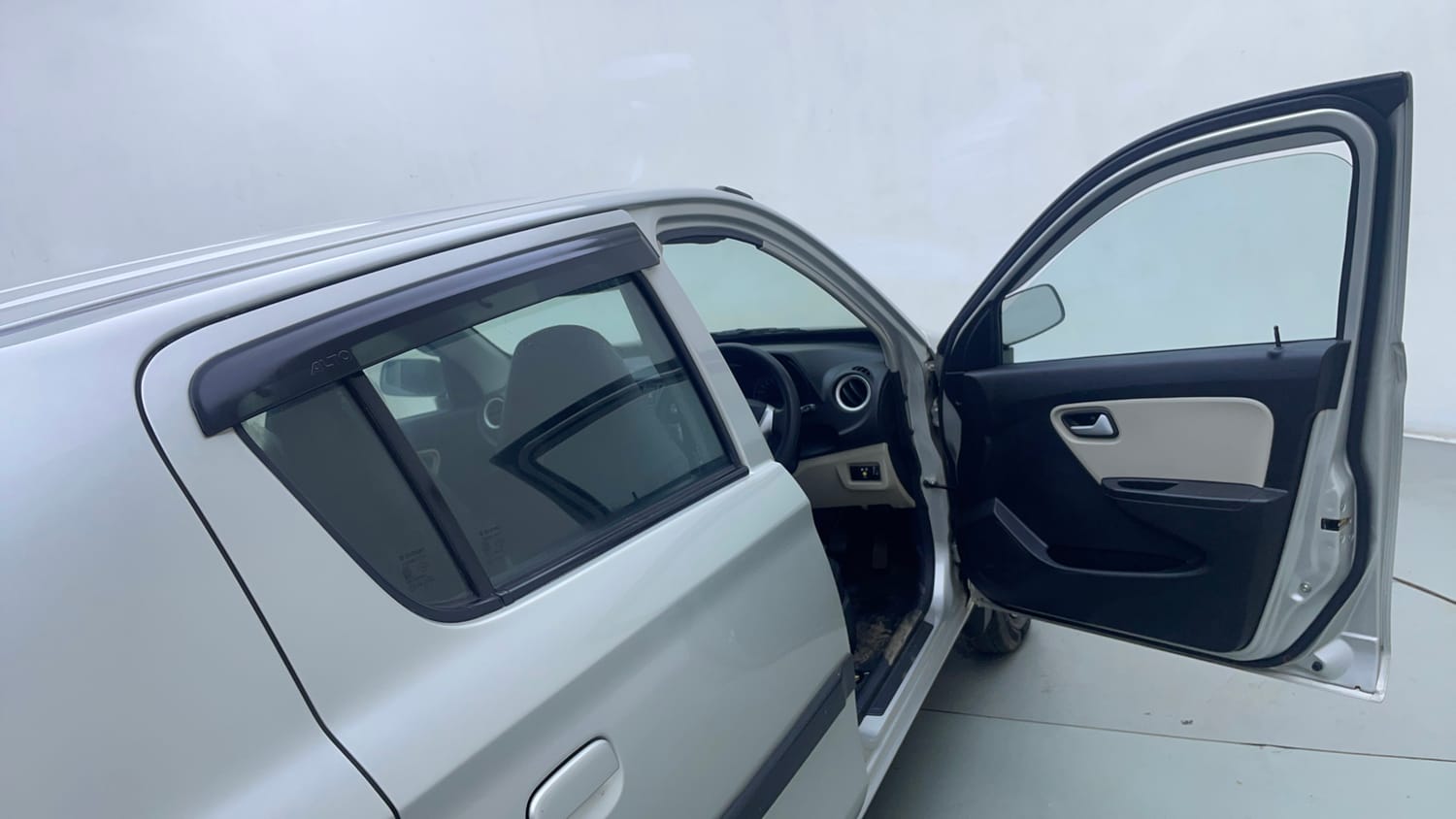 Used 2022 Maruti Suzuki Alto 800 LXi (O) CNG Cng Manual interior RIGHT SIDE FRONT DOOR CABIN VIEW