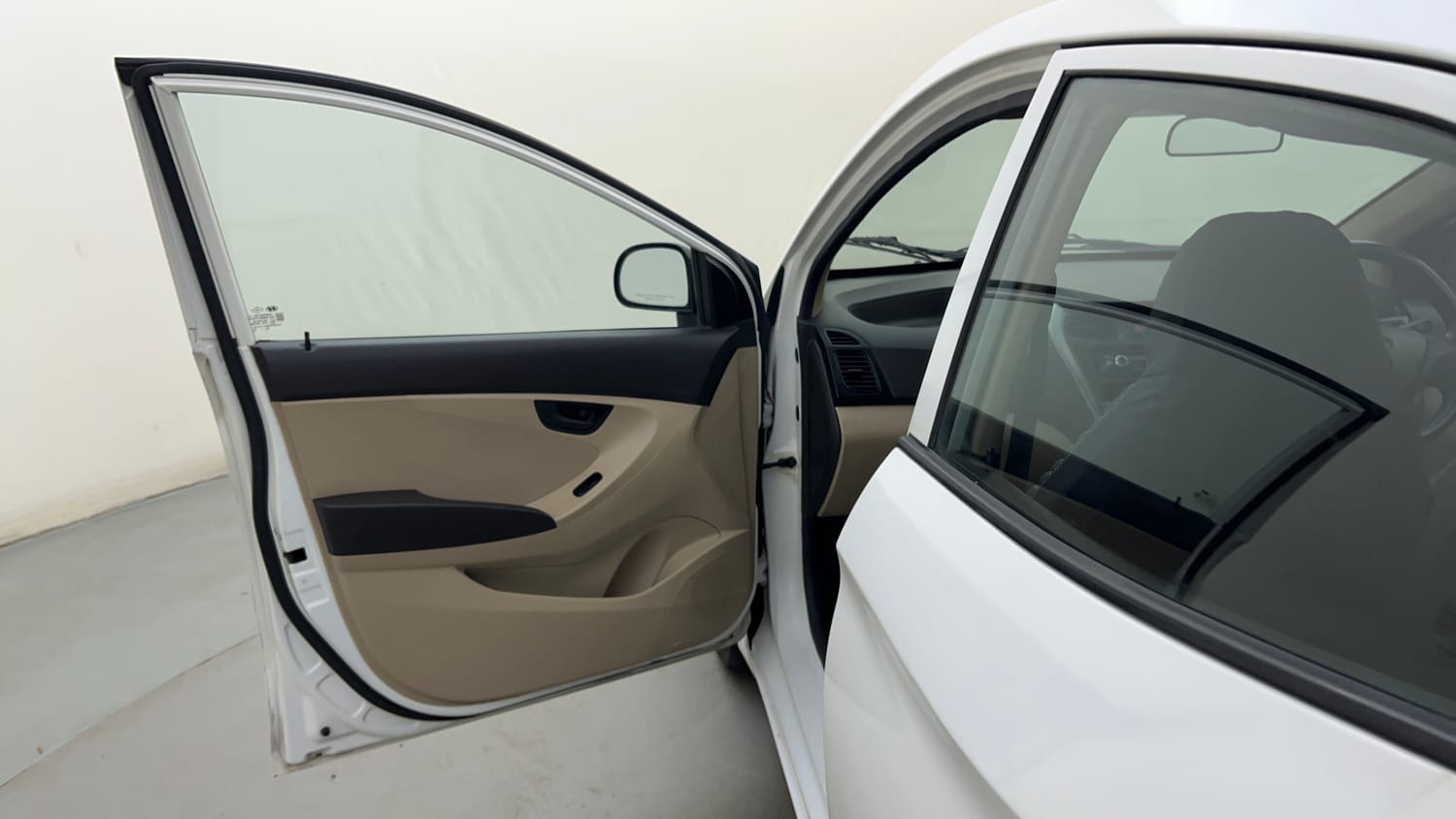 Used 2014 Hyundai Eon Era + Petrol Manual interior LEFT FRONT DOOR OPEN VIEW
