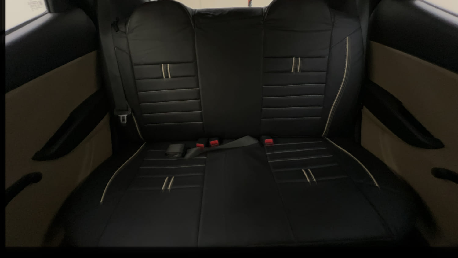 Used 2014 Hyundai Eon Era + Petrol Manual interior REAR SEAT CONDITION VIEW