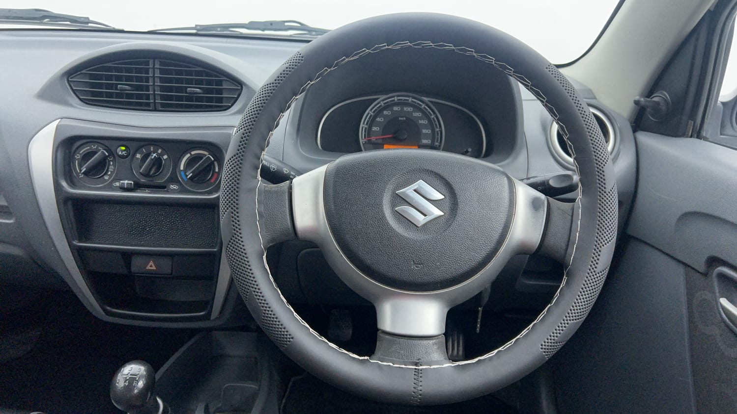 Used 2015 Maruti Suzuki Alto 800 Lxi Petrol Manual interior STEERING VIEW