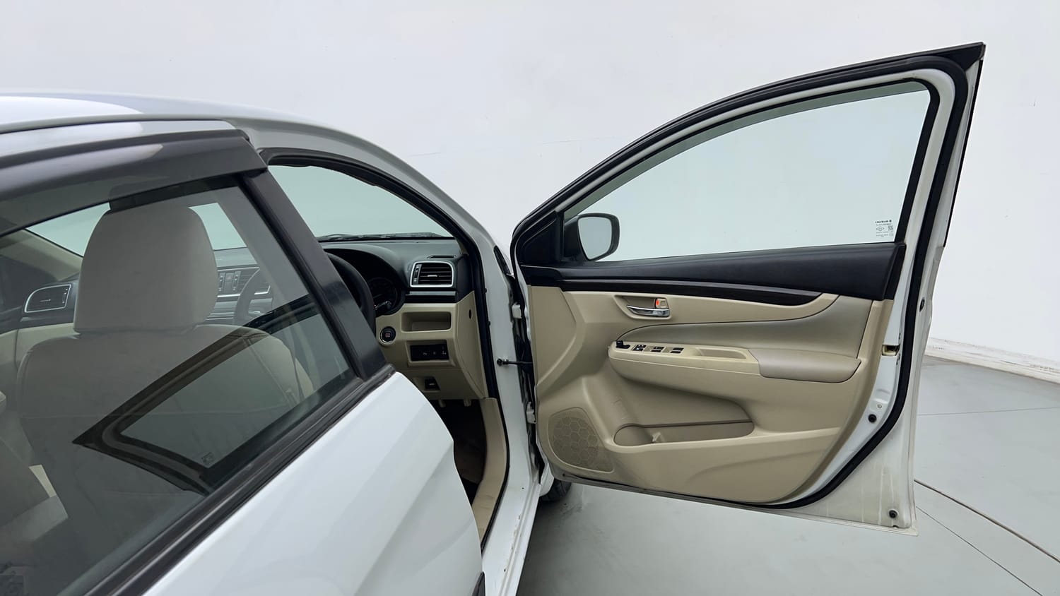 Used 2017 Maruti Suzuki Ciaz Zeta 1.4 MT Petrol Manual interior RIGHT FRONT DOOR OPEN VIEW