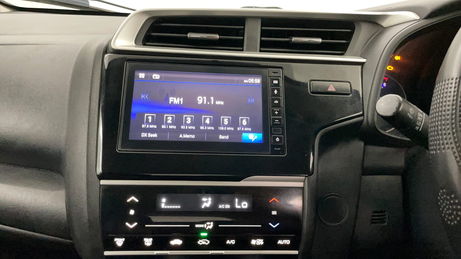 Used 2022 Honda WR-V SV MT Petrol Petrol Manual interior MUSIC SYSTEM & AC CONTROL VIEW