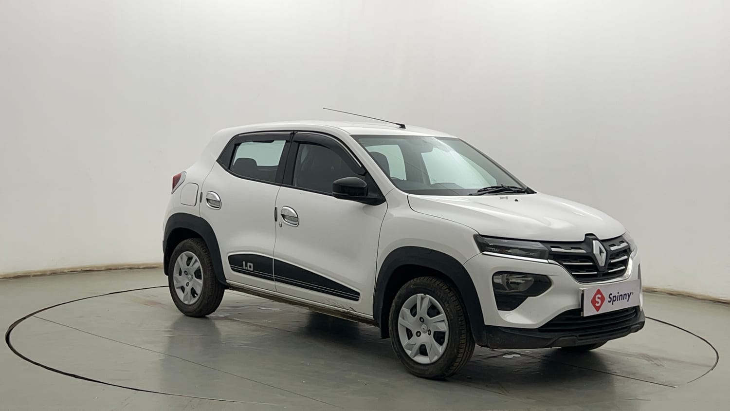 Used 2024 Renault Kwid RXT 1.0L Petrol Manual exterior RIGHT FRONT CORNER VIEW