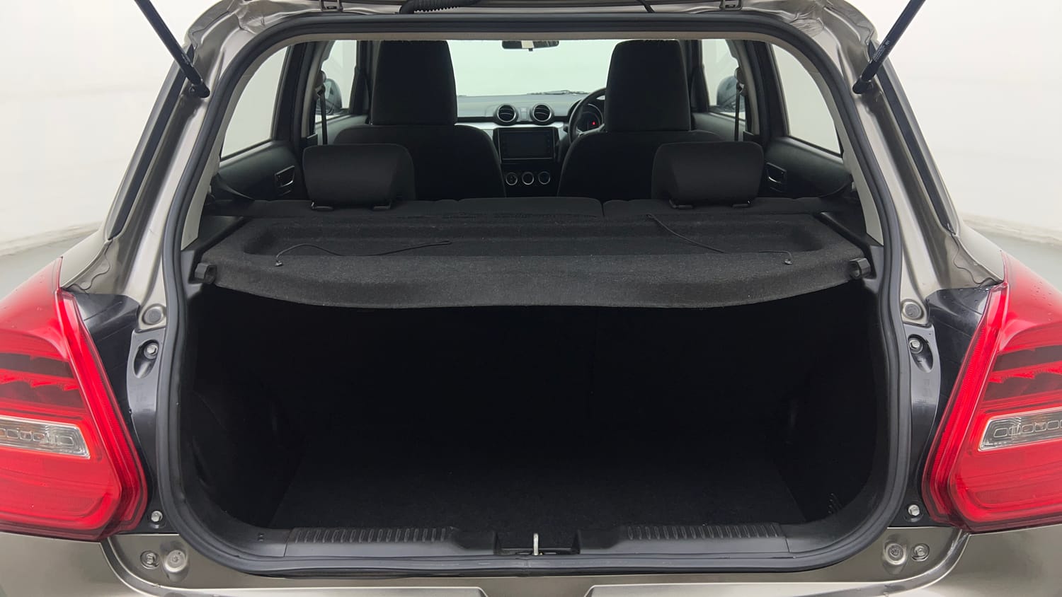 Used 2022 Maruti Suzuki Swift ZXi Plus AMT Petrol Automatic interior DICKY INSIDE VIEW