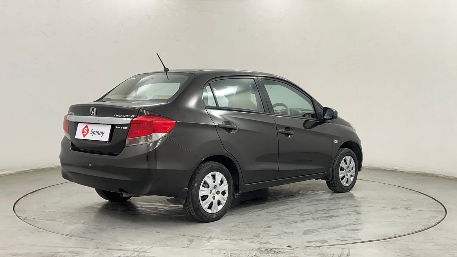 Used 2015 Honda Amaze 1.2 S i-VTEC Petrol Manual exterior RIGHT REAR CORNER VIEW