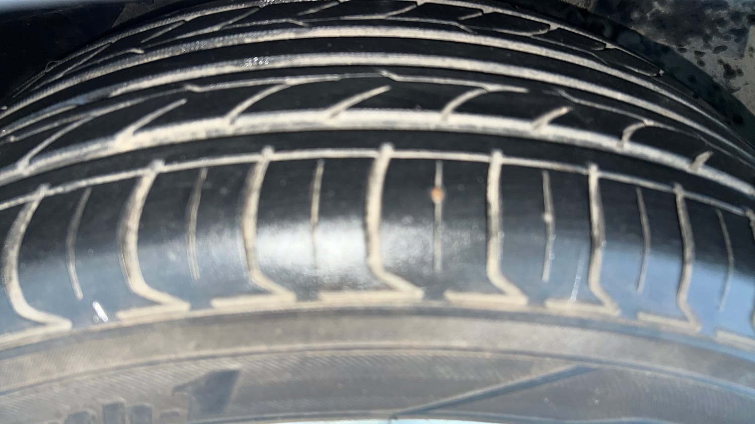 Used 2020 Tata Nexon XZ Plus (O) Petrol Manual tyres RIGHT FRONT TYRE TREAD VIEW