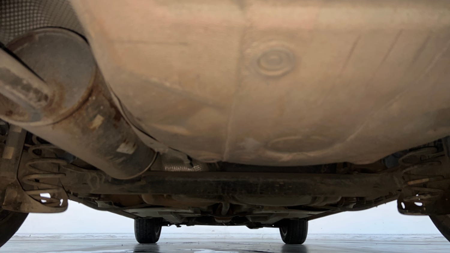 Used 2019 Volkswagen Vento Highline 1.2 (P) AT Petrol Automatic extra REAR UNDERBODY VIEW (TAKEN FROM REAR)