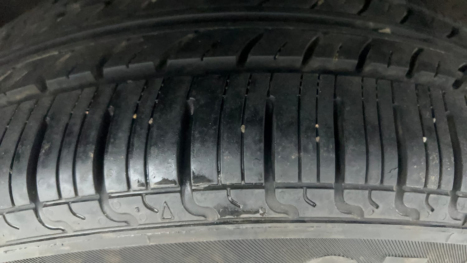 Used 2018 Maruti Suzuki Baleno Delta 1.2 Petrol Manual tyres RIGHT REAR TYRE TREAD VIEW