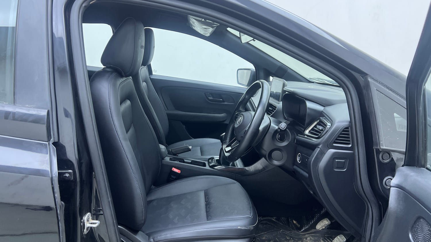 Used 2022 Tata Altroz XZ Plus Petrol Dark Edition Petrol Manual interior RIGHT SIDE FRONT DOOR CABIN VIEW