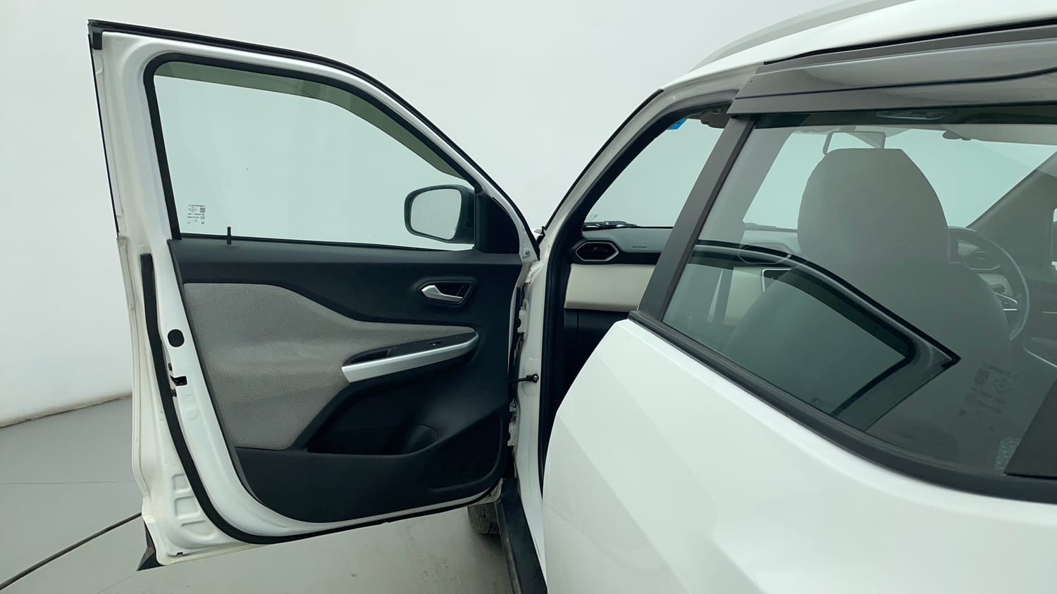 Used 2023 Nissan Magnite XV Petrol Manual interior LEFT FRONT DOOR OPEN VIEW