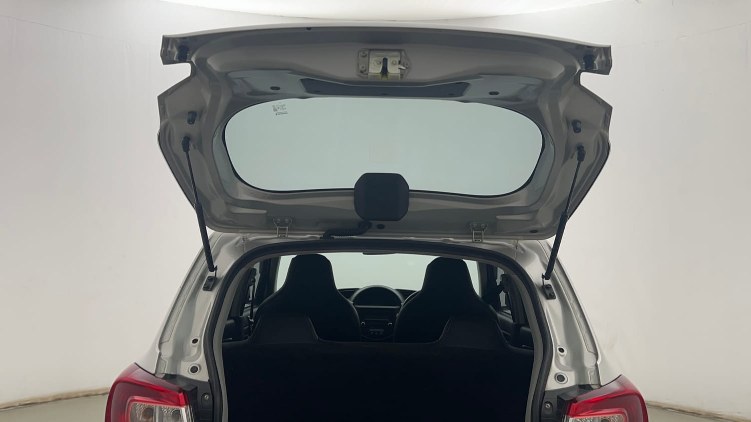 Used 2022 Maruti Suzuki S-Presso VXi (O) Petrol Manual interior DICKY DOOR OPEN VIEW