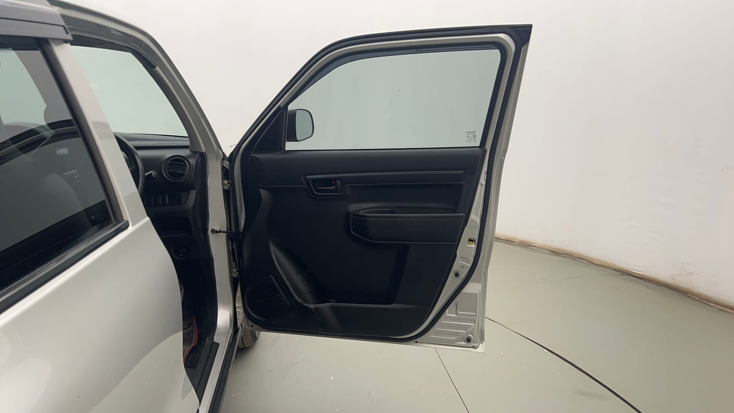 Used 2022 Maruti Suzuki S-Presso VXi (O) Petrol Manual interior RIGHT FRONT DOOR OPEN VIEW