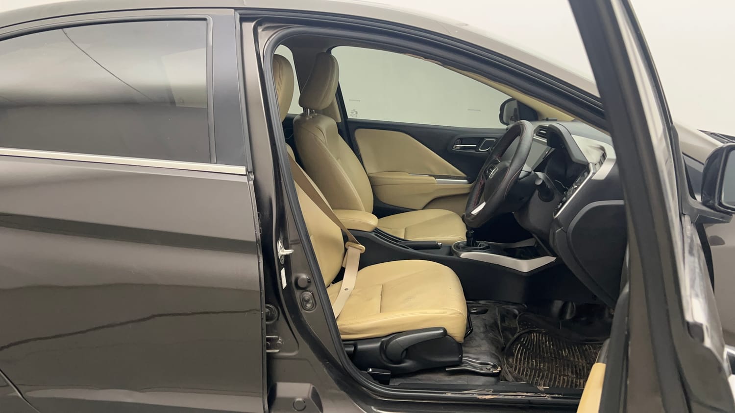 Used 2018 Honda City VX Petrol Petrol Manual interior RIGHT SIDE FRONT DOOR CABIN VIEW