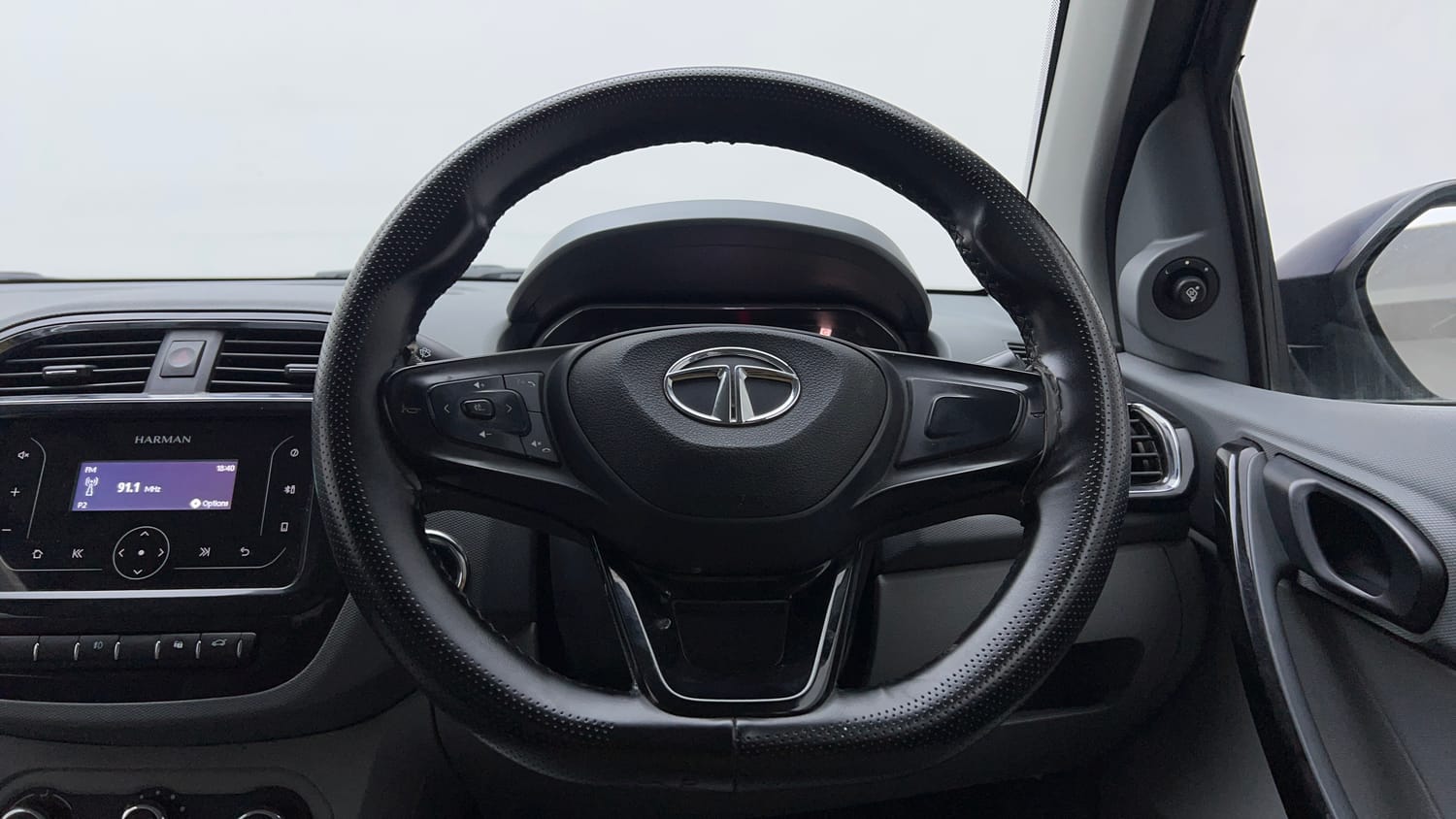 Used 2021 Tata Tigor XZ Petrol Manual interior STEERING VIEW