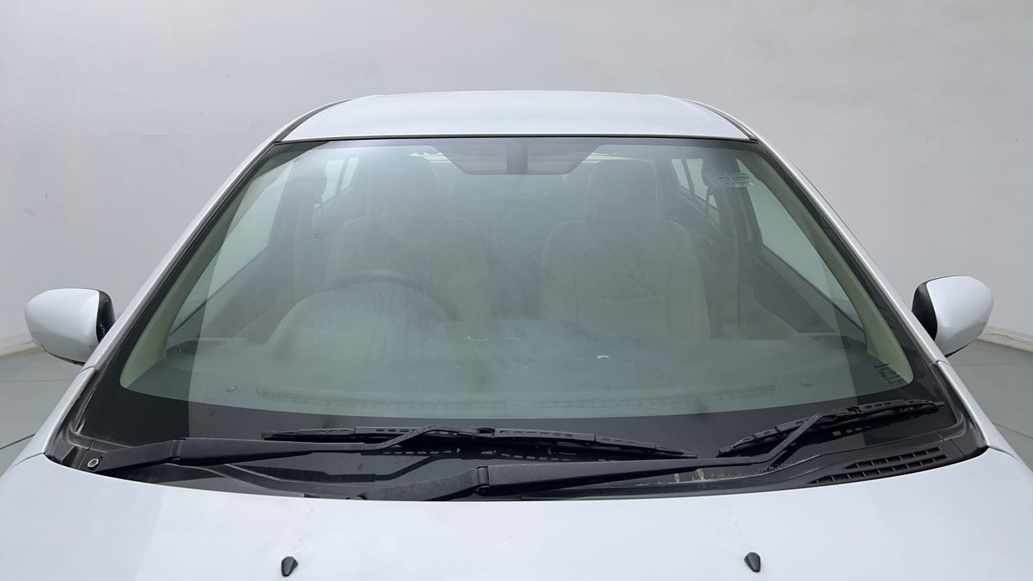 Used 2017 Maruti Suzuki Ciaz Zeta 1.4 MT Petrol Manual exterior FRONT WINDSHIELD VIEW