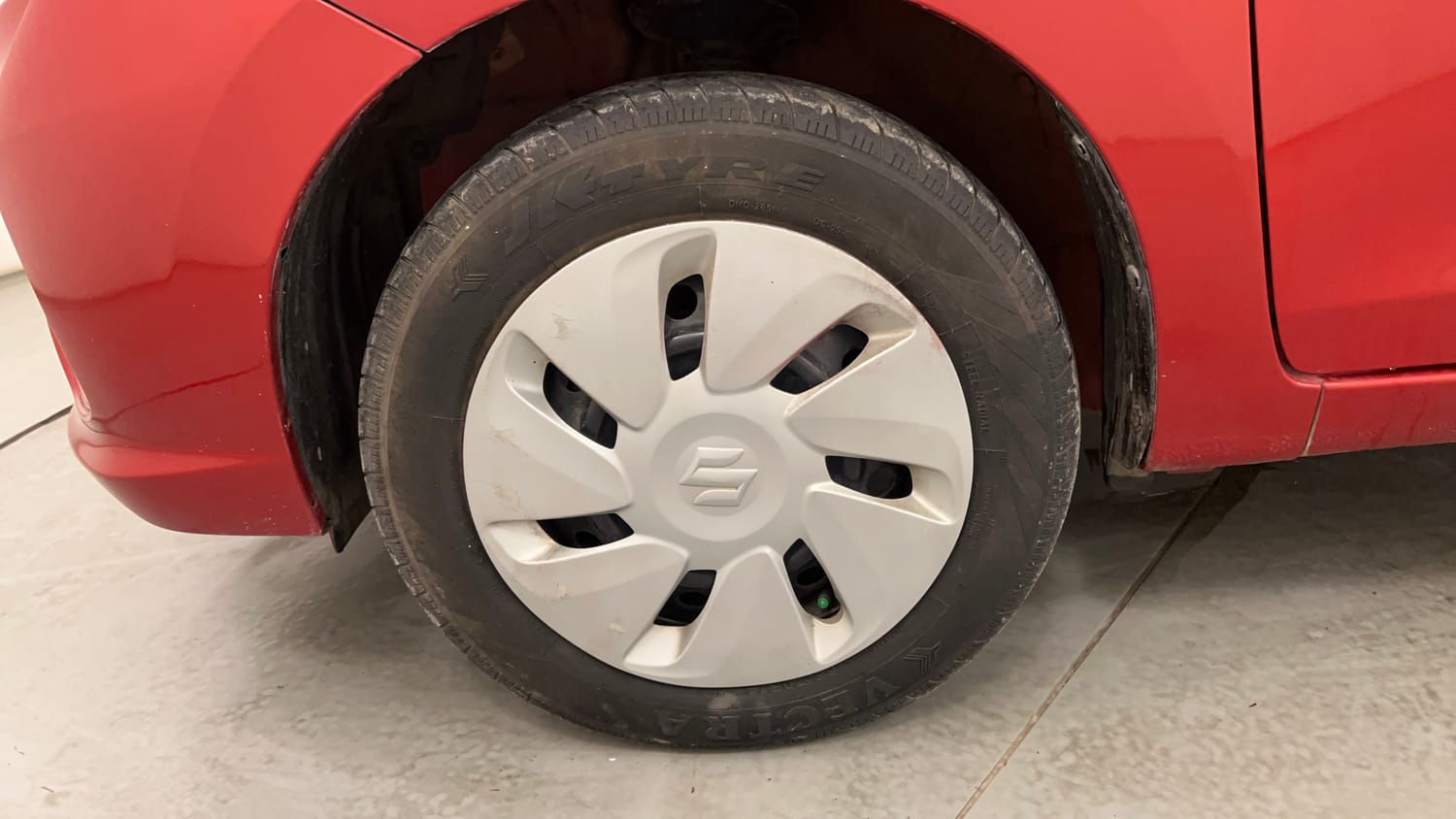 Used 2019 Maruti Suzuki Celerio ZXi (O) AMT Petrol Automatic tyres LEFT FRONT TYRE RIM VIEW