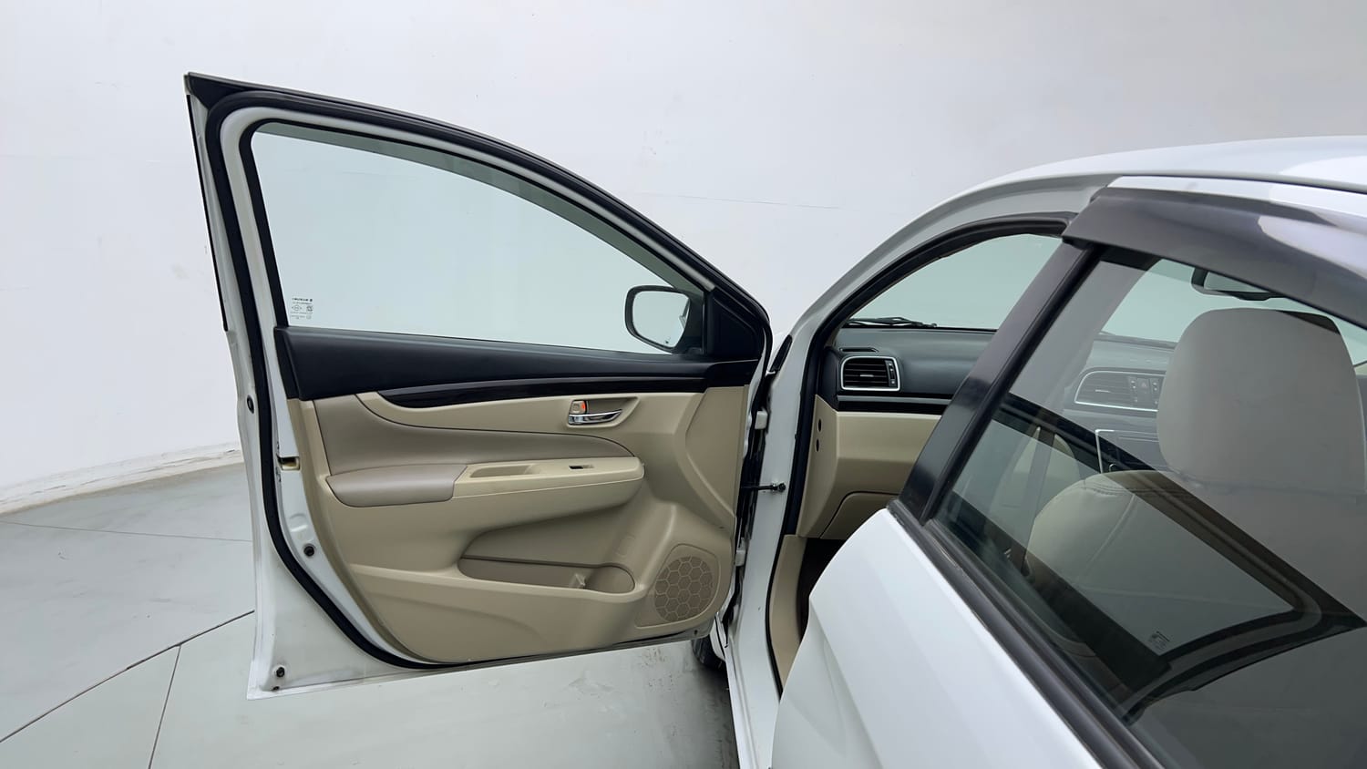 Used 2017 Maruti Suzuki Ciaz Zeta 1.4 MT Petrol Manual interior LEFT FRONT DOOR OPEN VIEW
