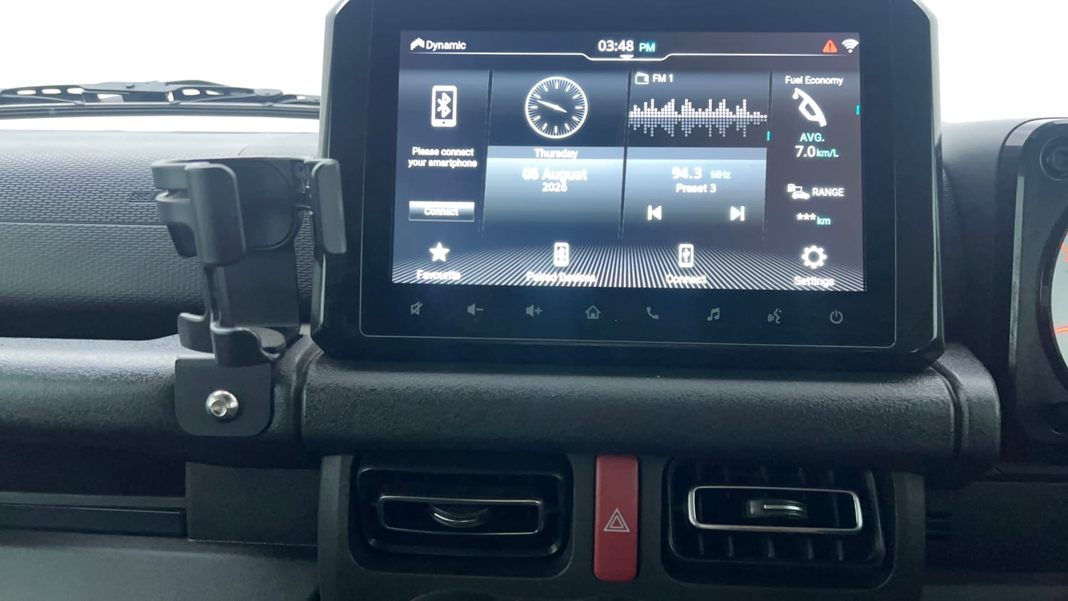 Used 2023 Maruti Suzuki Jimny Alpha AT Petrol Automatic top_features Touch screen infotainment system