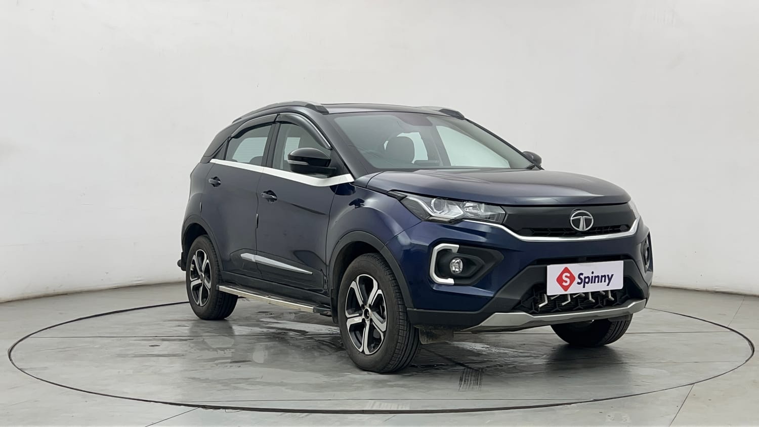 Used 2023 Tata Nexon XZ Plus LUXS Diesel Diesel Manual exterior RIGHT FRONT CORNER VIEW