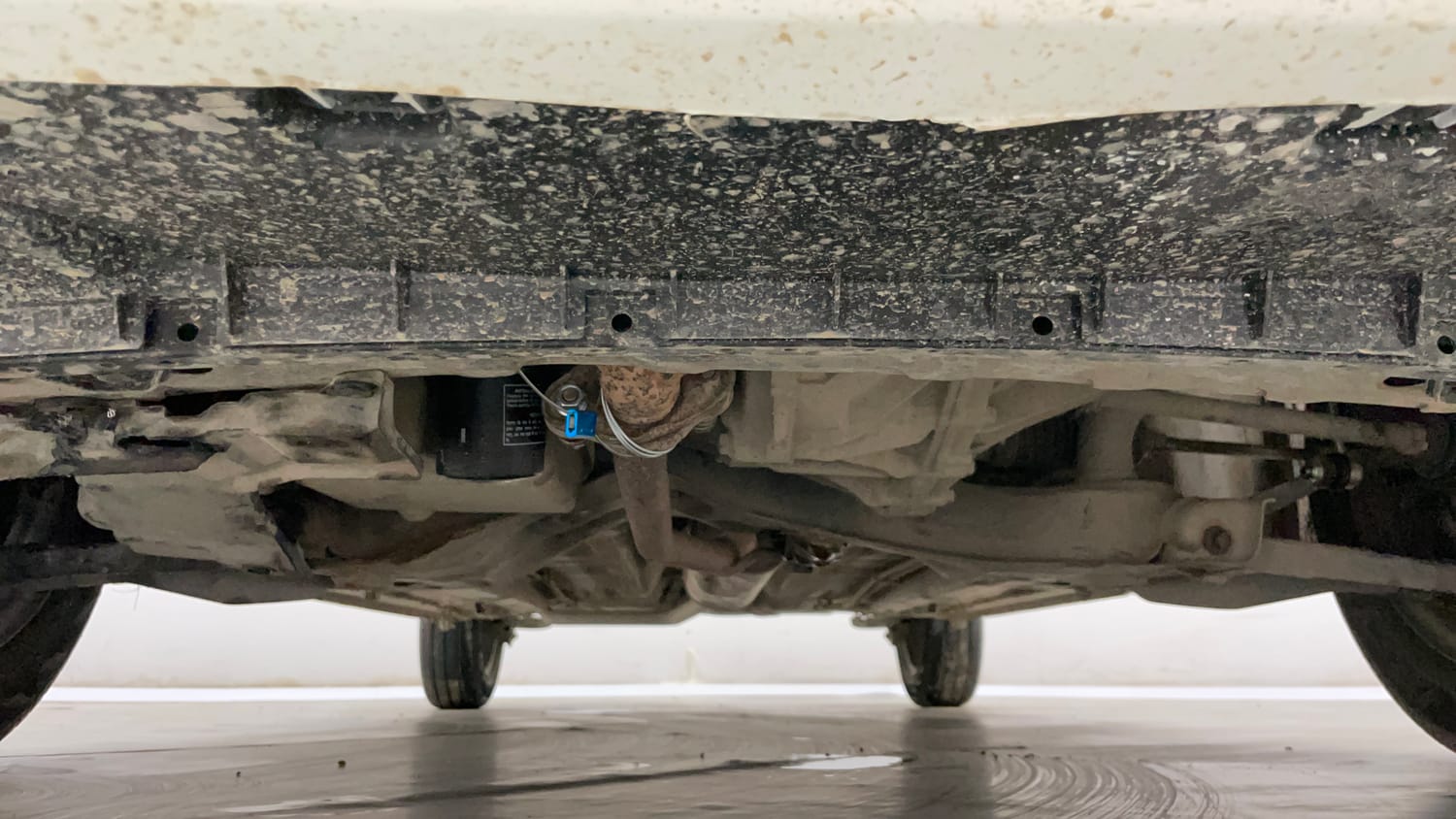Used 2017 Maruti Suzuki Celerio ZXi AMT Petrol Automatic extra FRONT LEFT UNDERBODY VIEW