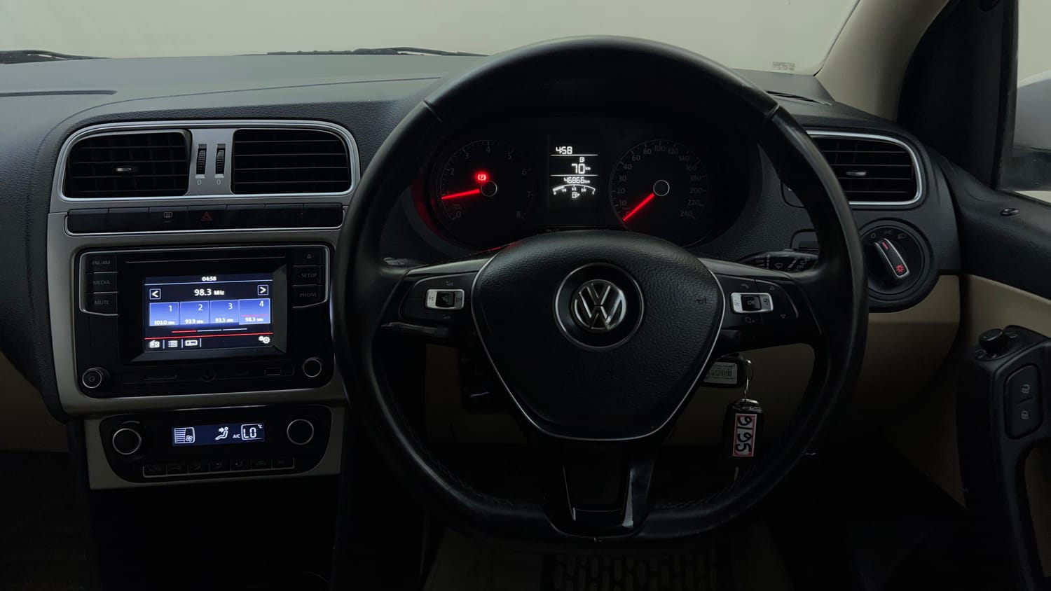 Used 2017 Volkswagen Polo Highline1.2L (P) Petrol Manual interior STEERING VIEW
