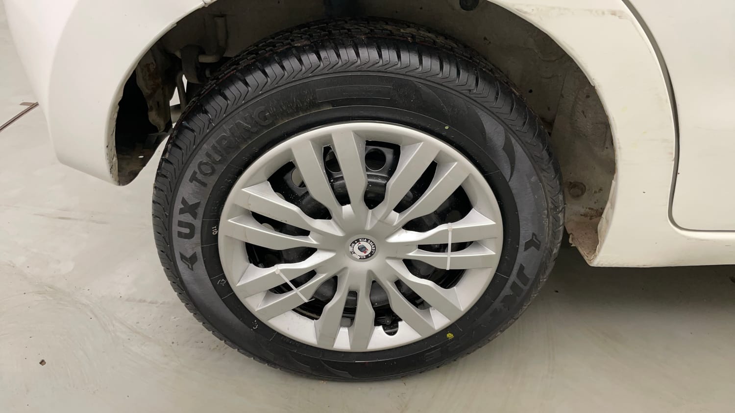 Used 2017 Maruti Suzuki Celerio ZXi AMT Petrol Automatic tyres RIGHT REAR TYRE RIM VIEW