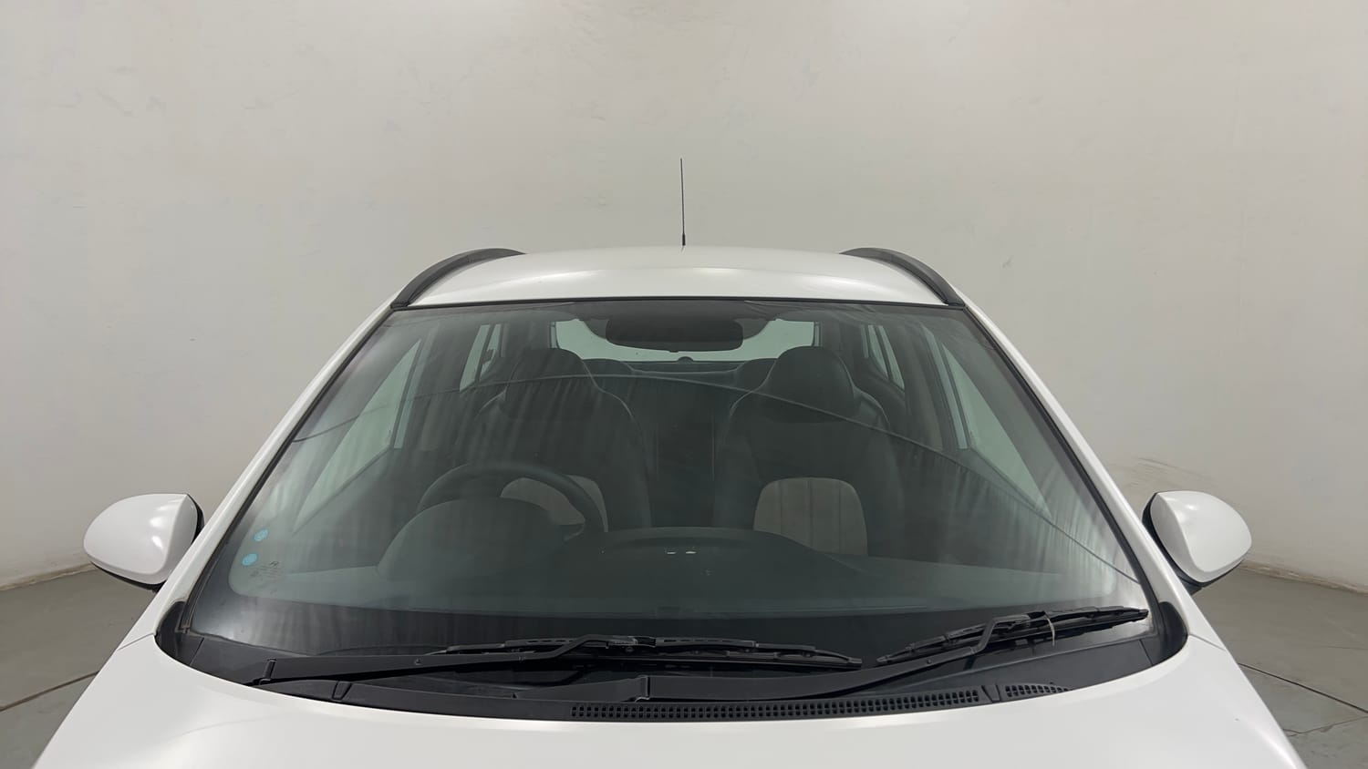 Used 2018 Hyundai Grand i10 Magna 1.2 Kappa VTVT Petrol Manual exterior FRONT WINDSHIELD VIEW