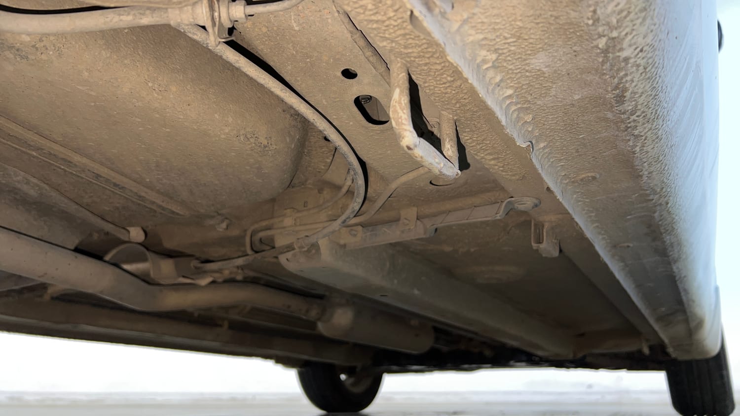 Used 2017 Maruti Suzuki Ciaz Zeta 1.4 MT Petrol Manual extra REAR RIGHT UNDERBODY VIEW