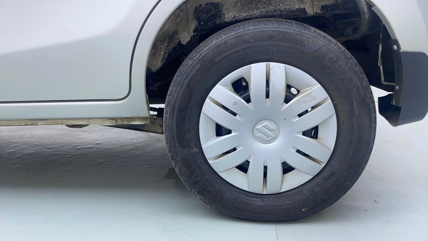 Used 2022 Maruti Suzuki Alto 800 LXi (O) CNG Cng Manual tyres LEFT REAR TYRE RIM VIEW