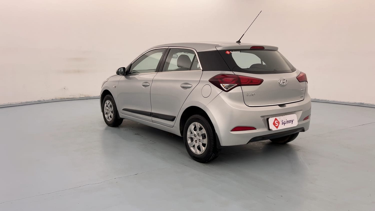 Used 2015 Hyundai Elite i20 Magna 1.2 Petrol Manual exterior LEFT REAR CORNER VIEW