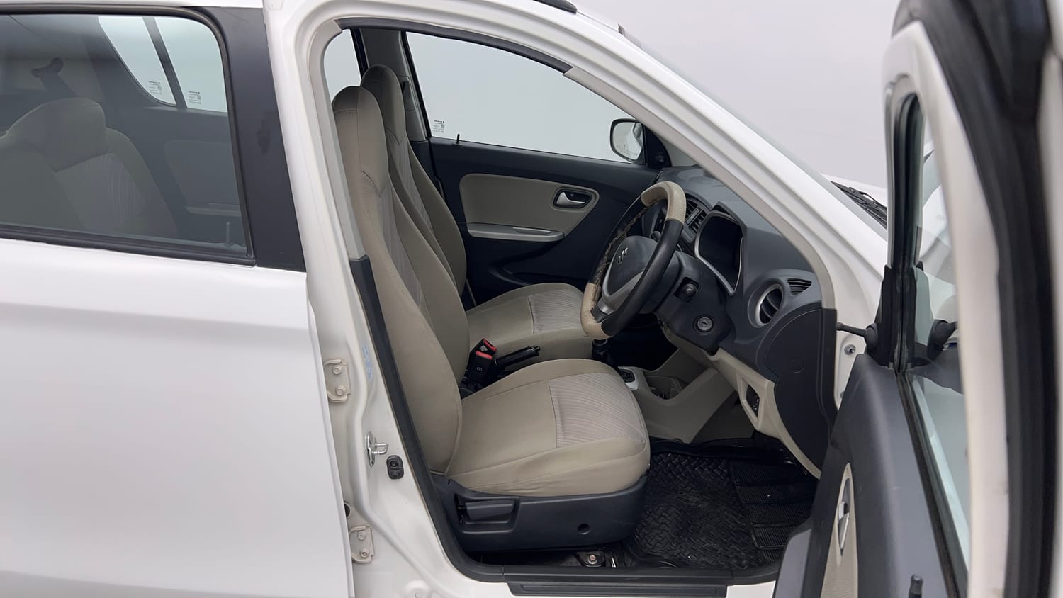 Used 2016 Maruti Suzuki Alto K10 VXi Petrol Manual interior RIGHT SIDE FRONT DOOR CABIN VIEW