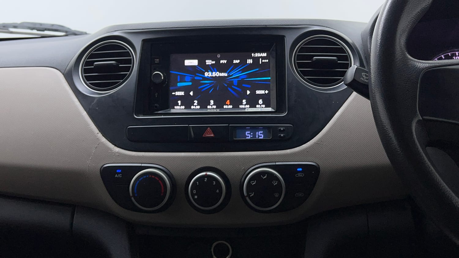 Used 2015 Hyundai Grand i10 Era 1.2 Kappa VTVT Petrol Manual interior MUSIC SYSTEM & AC CONTROL VIEW
