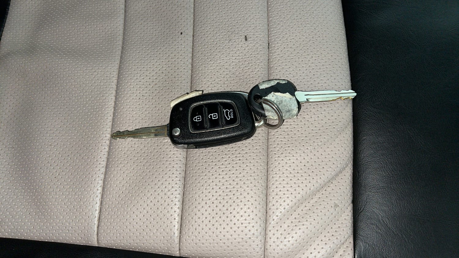 Used 2015 Hyundai Elite i20 Magna 1.2 Petrol Manual extra CAR KEY VIEW