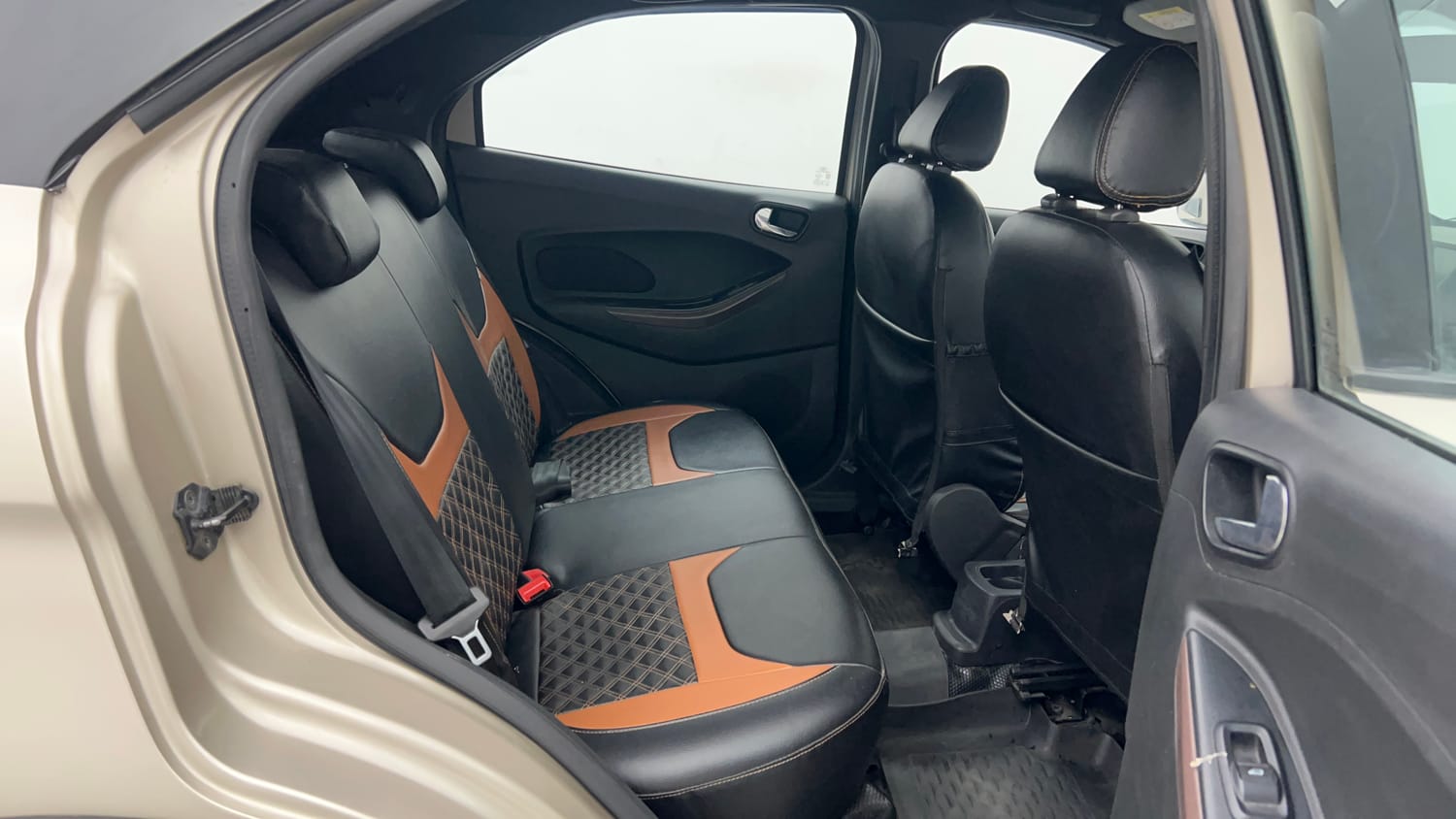 Used 2019 Ford Freestyle Titanium 1.5 TDCi Diesel Manual interior RIGHT SIDE REAR DOOR CABIN VIEW