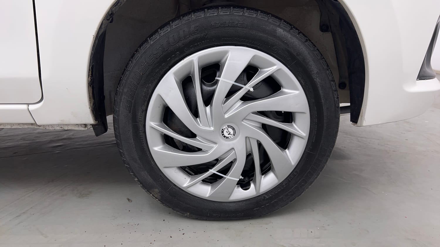 Used 2016 Maruti Suzuki Alto K10 VXi Petrol Manual tyres RIGHT FRONT TYRE RIM VIEW