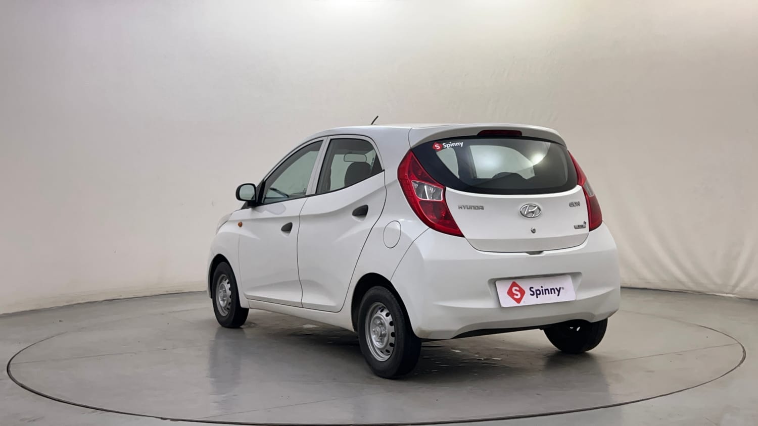 Used 2014 Hyundai Eon Era + Petrol Manual exterior LEFT REAR CORNER VIEW