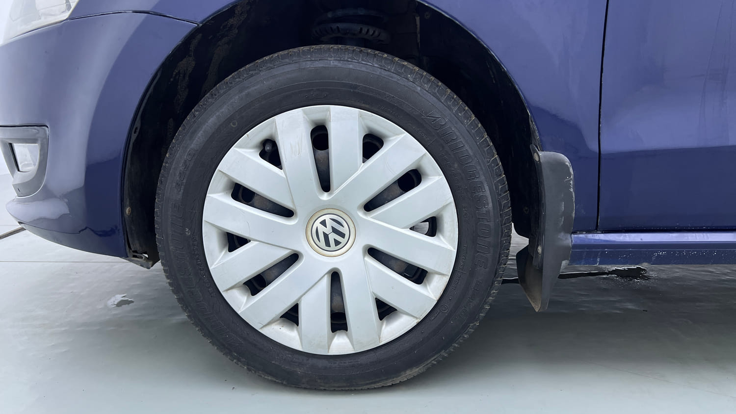 Used 2013 Volkswagen Polo Comfortline 1.2L (P) Petrol Manual tyres LEFT FRONT TYRE RIM VIEW