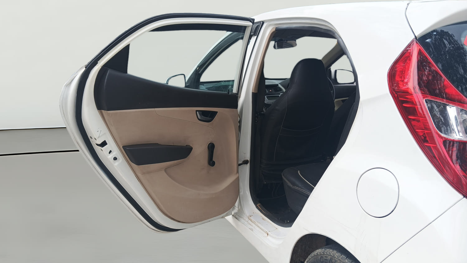 Used 2017 Hyundai Eon Sportz Petrol Manual interior LEFT REAR DOOR OPEN VIEW