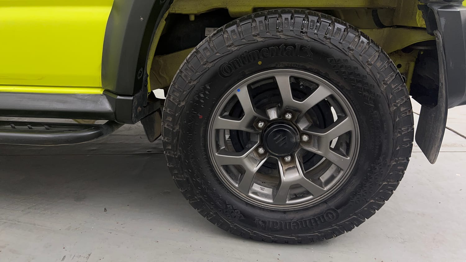 Used 2023 Maruti Suzuki Jimny Alpha AT Petrol Automatic tyres LEFT REAR TYRE RIM VIEW