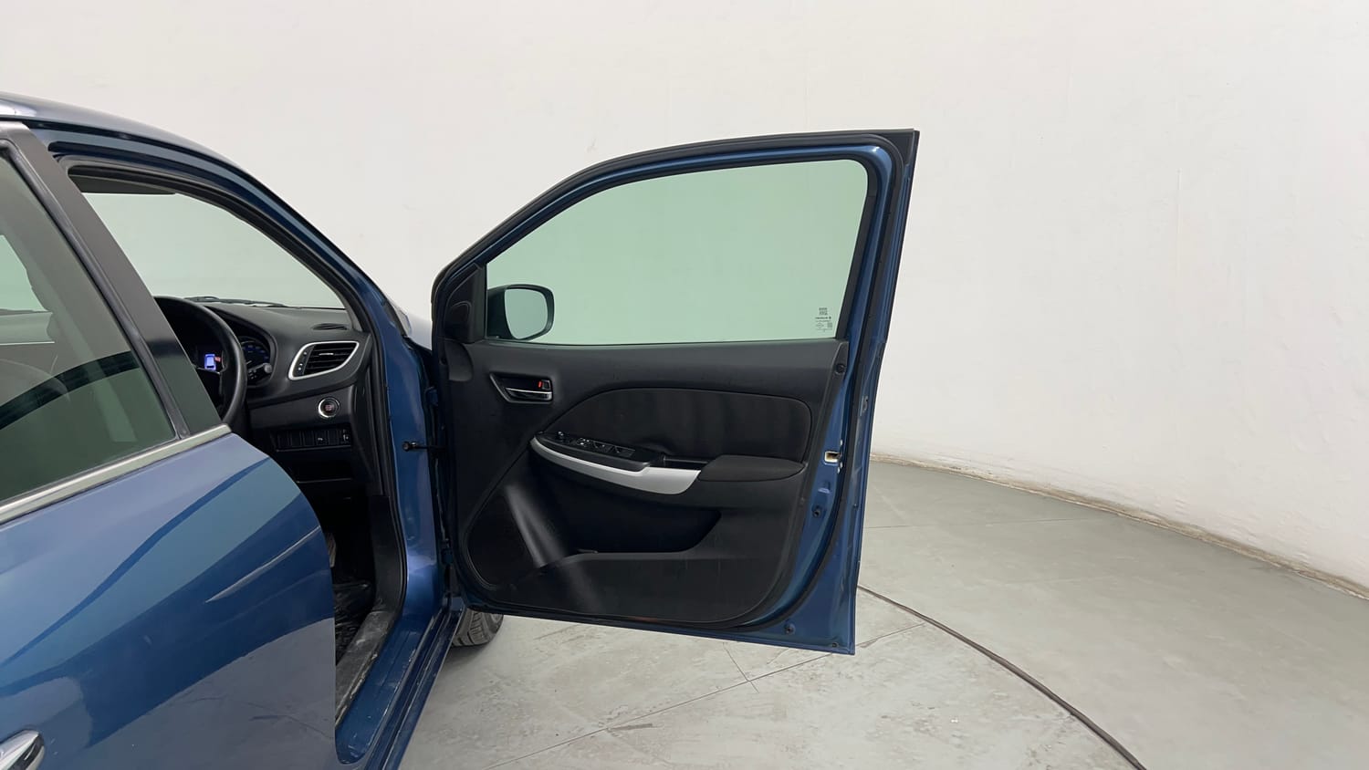 Used 2018 Maruti Suzuki Baleno Alpha 1.2 Petrol Manual interior RIGHT FRONT DOOR OPEN VIEW