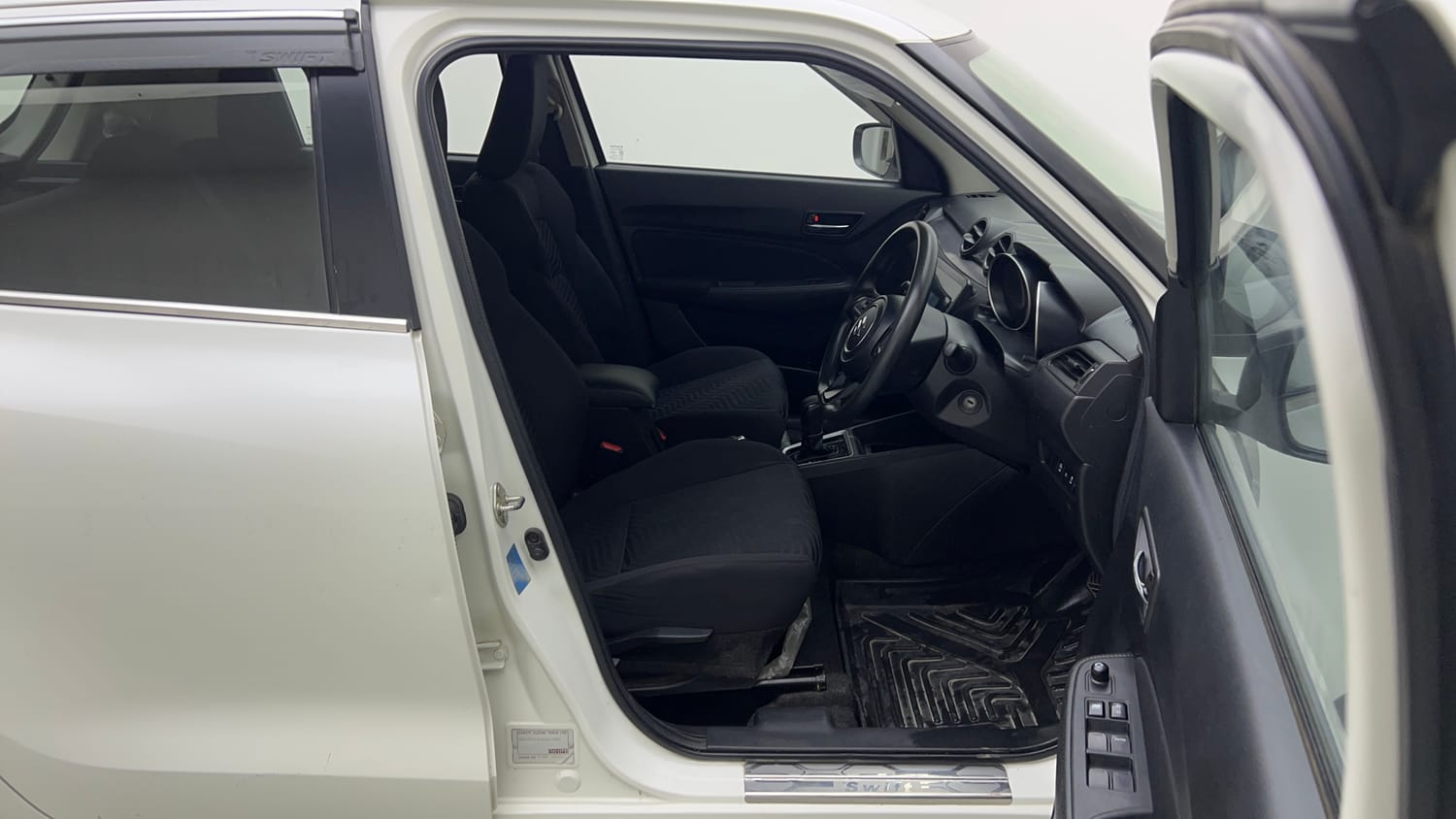 Used 2021 Maruti Suzuki Swift VXi AMT Petrol Automatic interior RIGHT SIDE FRONT DOOR CABIN VIEW