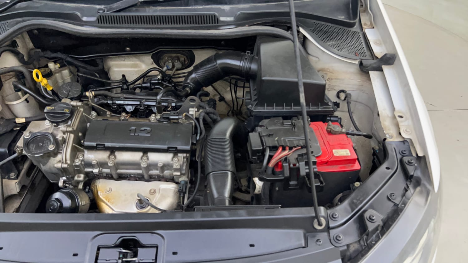 Used 2017 Volkswagen Polo Highline1.2L (P) Petrol Manual engine ENGINE LEFT SIDE VIEW
